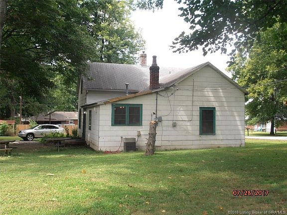 2nd image of 611 Hopkins Ln
