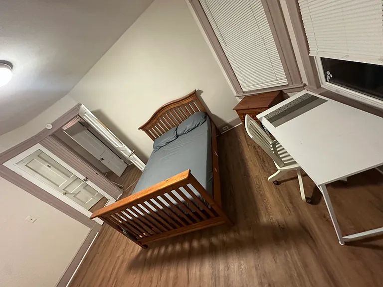 569 Washington Ave #2 — Photo 8