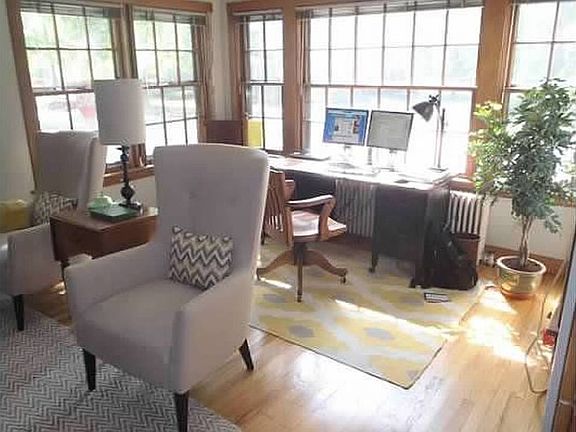 4th image of 644 S Lombard Ave #1