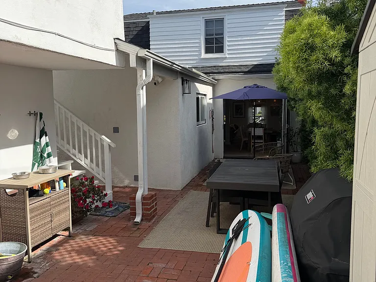 305 Apolena Ave — Photo 12