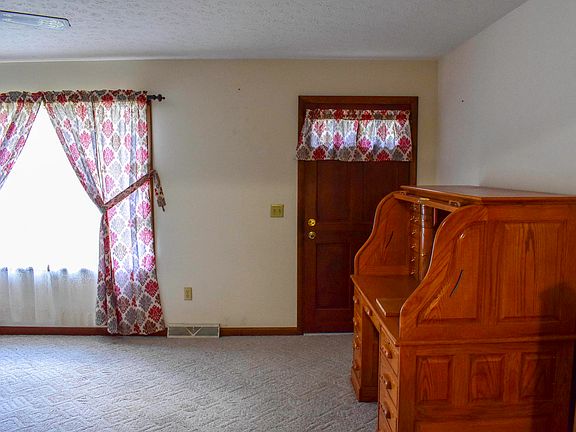5th image of 116 Hillcrest Dr