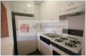 2nd image of 202 W 12th St