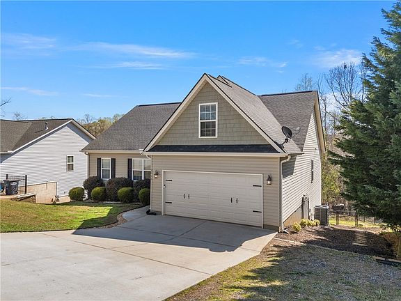 5th image of 2520 Linmar Cir