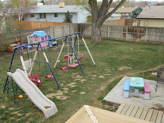 4th image of 2683 Catalina Dr