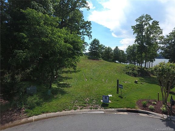 2nd image of 117 Stone Harbor Ct #22