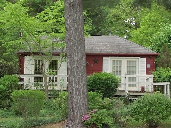 2nd image of 6829 Lakeview Dr