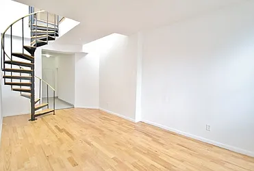 Rented by Mossanen Group