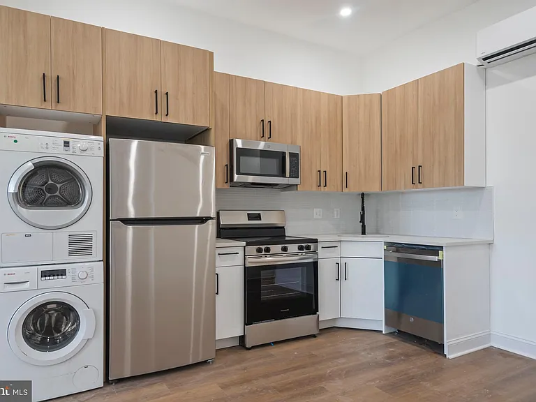 1618 S Broad St #3 — Photo 6
