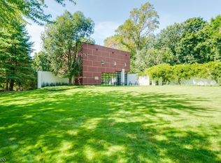 451 Mountain Ave, North Caldwell, NJ 07006
