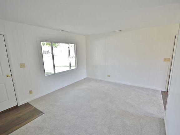 4th image of 3013 Fairwood Dr