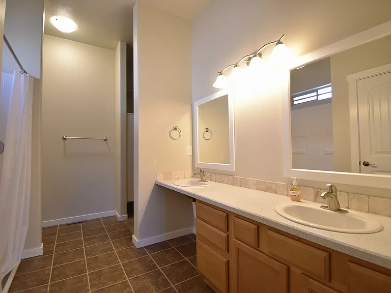 310 E Ironstone Ct — Photo 13