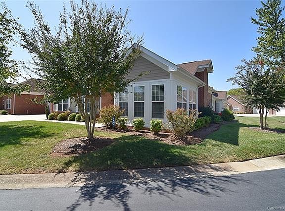 3rd image of 1943 McKirkland Ct