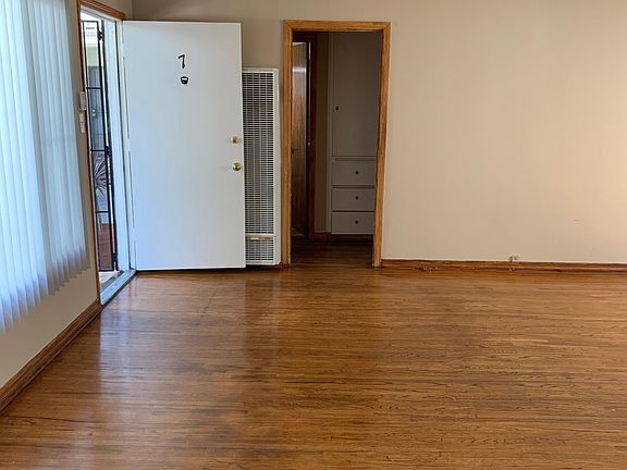3rd image of 1740 N Kingsley Dr APT 7