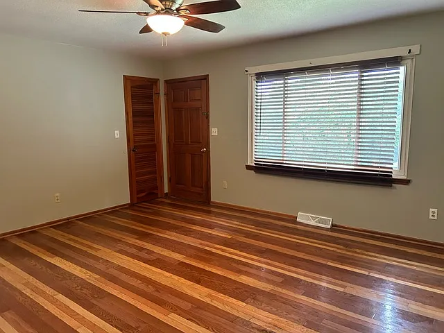 5268 Ash St — Photo 9