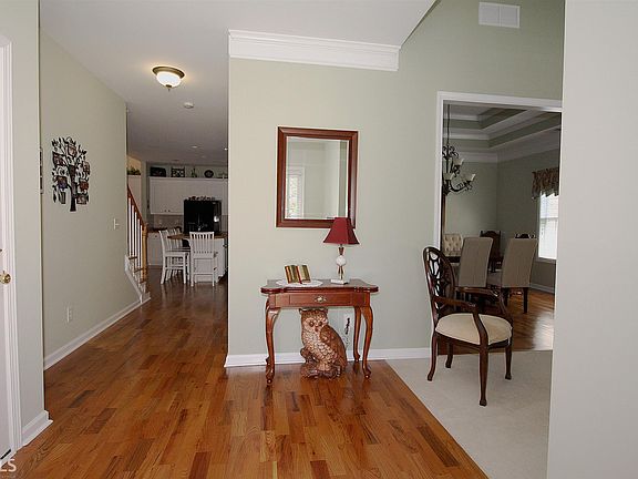 3rd image of 1910 Hickory Station Cir