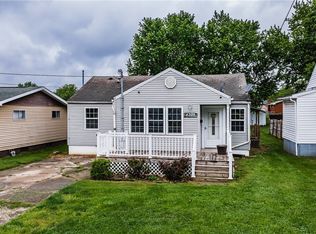 4399 Packard St, Parkersburg, WV 26104