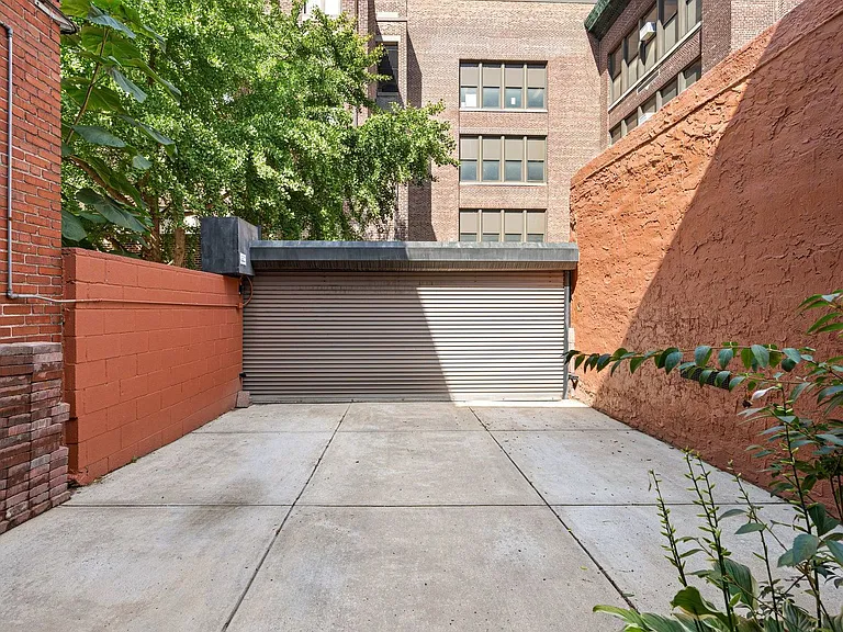 621 Pine St #1 — Photo 28