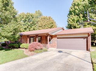 317 Harvest Ln, Swansea, IL