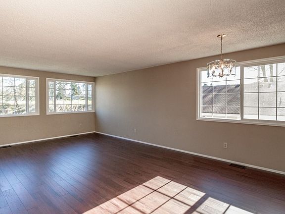 5th image of 4018 N Orchard St
