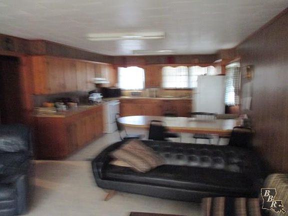 5th image of 1006 Wharf St