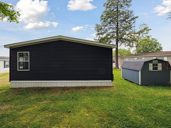 Exterior Image-3-Colony 156s Laurel Woods