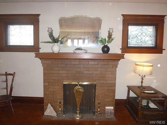 3rd image of 139 Burbank Dr