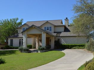 105 Deerwood Dr, Kerrville, TX 78028