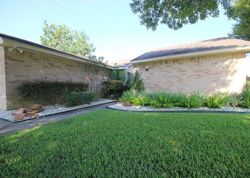 1st image of 24002 Silversmith Ln