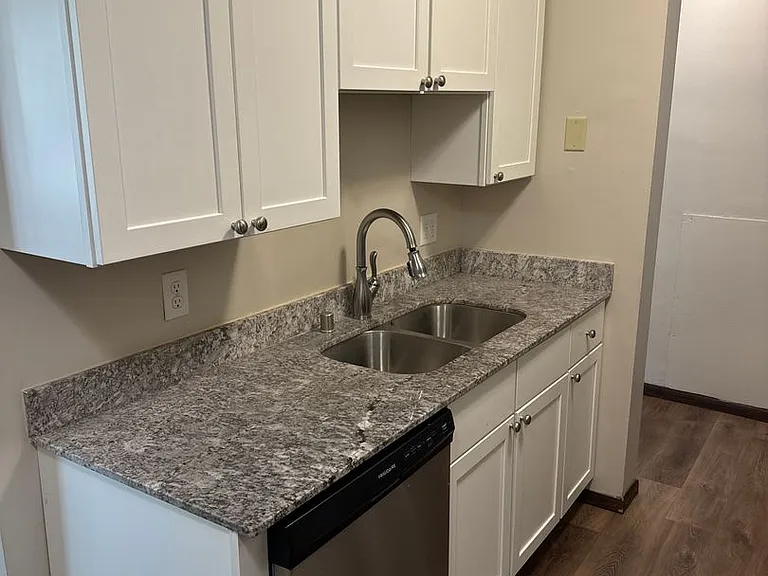 3720 West 32nd Street — Photo 36