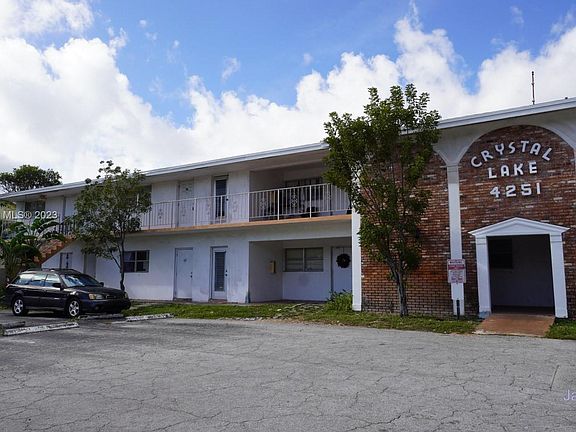 2nd image of 4251 NW 9th Ave APT 202