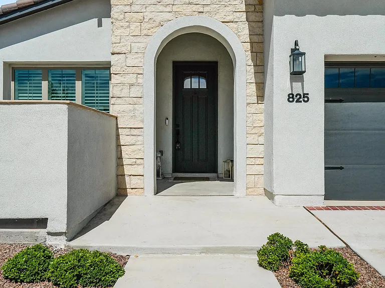 825 Acton St — Photo 4