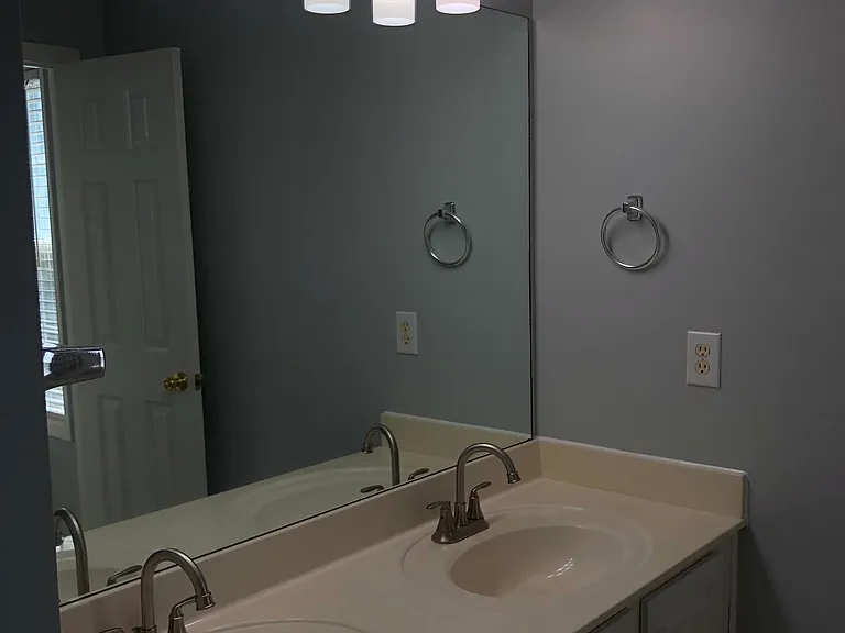 2400 Kirkstone Dr — Photo 32