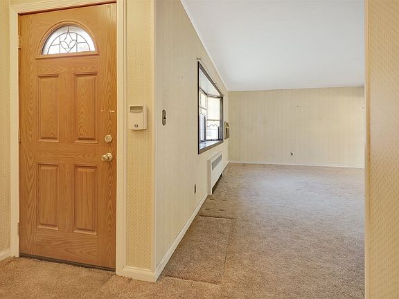 4th image of 93 3rd Ave