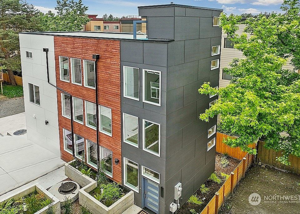 1st image of 13733 35th Ave NE