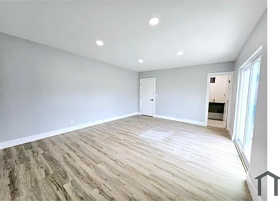 2865 NE 13th Ave — Photo 13