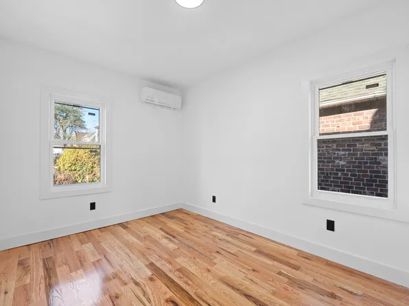 179-11 120th Avenue image 9 of 35