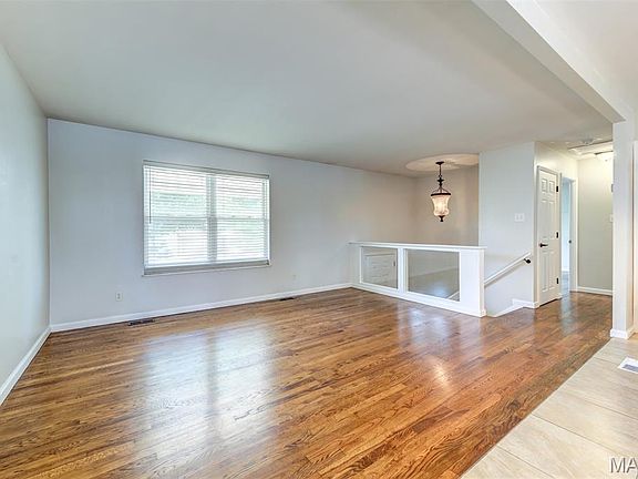 5th image of 2402 Wescreek Dr