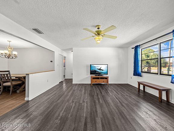 4th image of 4257 Piedras St