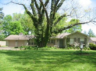 1134 S Kentwood Ave, Springfield, MO 65804