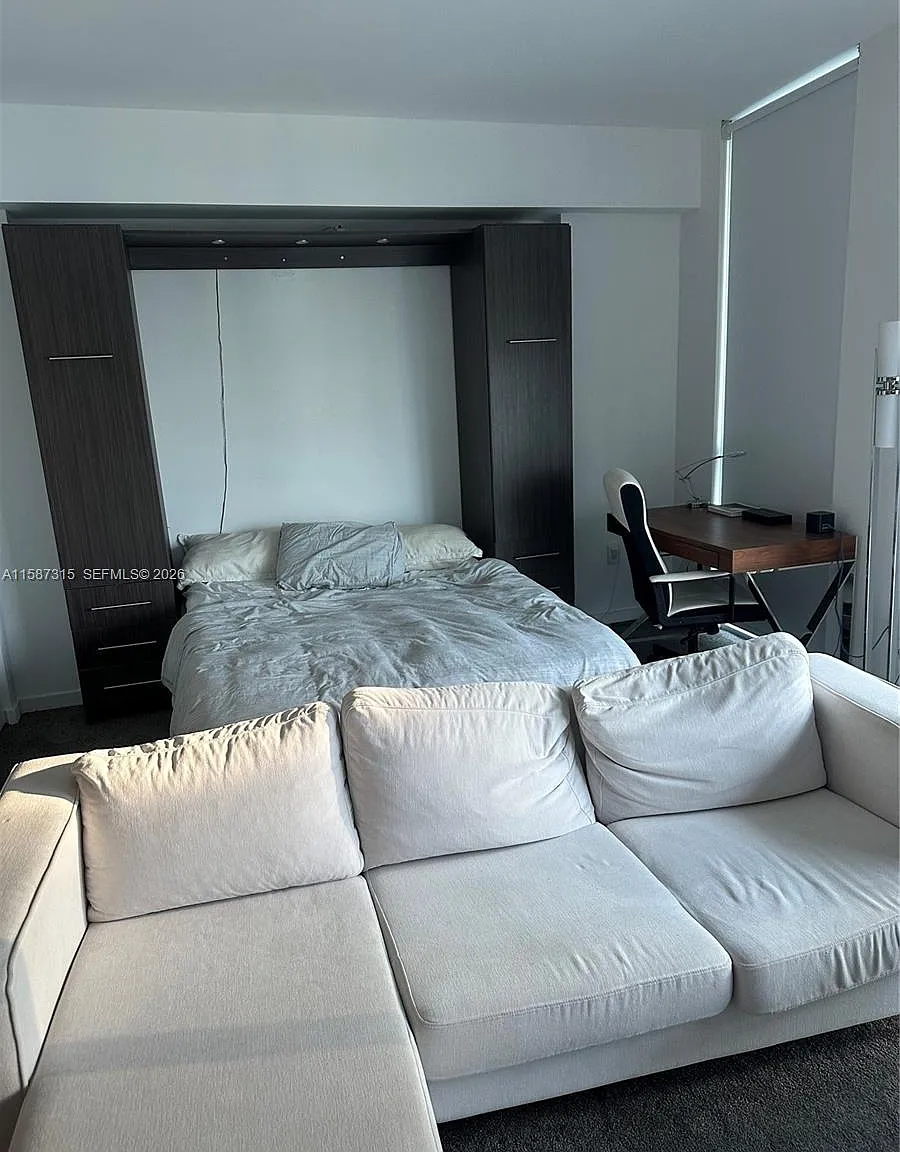 1100 Millecento Residence — Photo 2