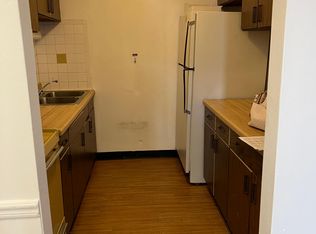 100 N 27th St #2, Belleville, IL 62226