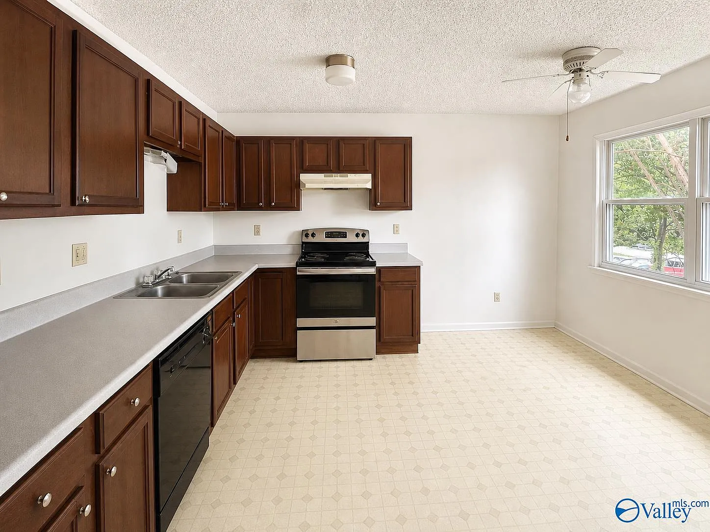 2 bed, 1.0 bath, 700 sqft, $850 — Photo 4