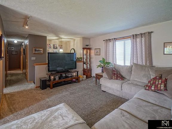 5th image of 5249 W Thatcher Ln
