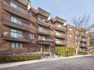 300 E Dundee Rd #107, Buffalo Grove, IL 60089