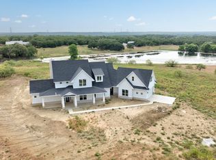 117 Mustang Springs Cir, Sunset, TX 76270