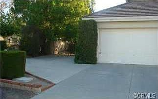 4th image of 825 N White Horse Cir