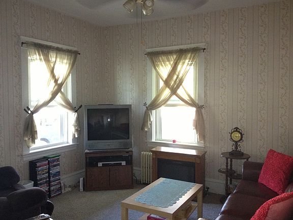 3rd image of 69 Carey St