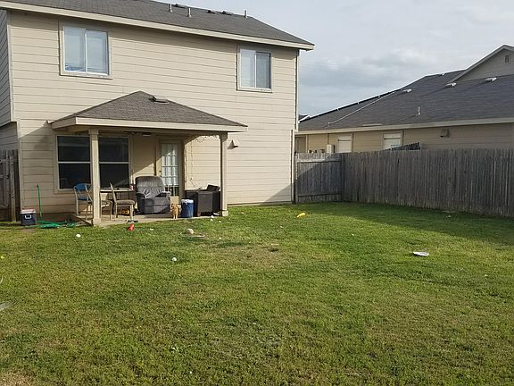 3rd image of 1616 Coriander Dr