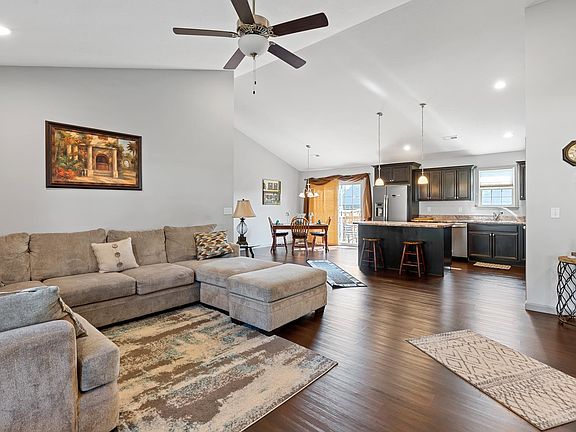 3rd image of 225 Lockeland Park Dr