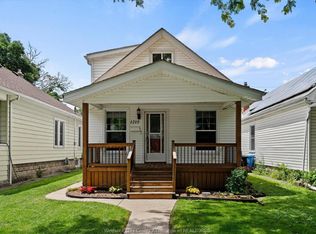 1215 Lincoln Rd, Windsor, ON N8Y2H9